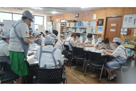 7월11일 캘리그라피 재미로 먹고 맛으로 먹는 고래밥/시원한 하루